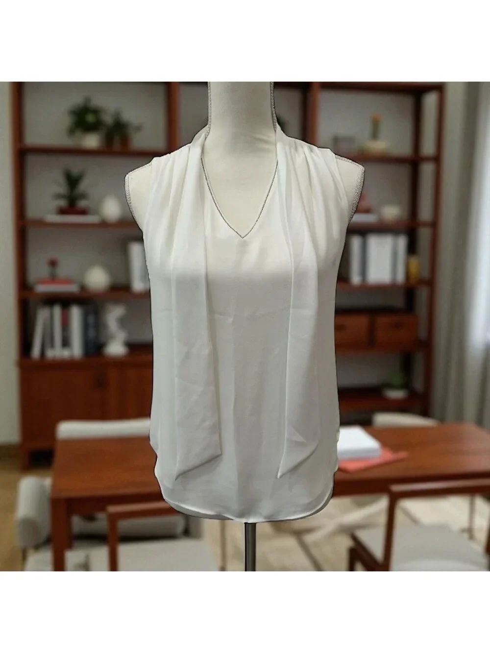 WHITE HOUSE BLACK MARKET WHBM White Bow Neck Tank Top Size 2P